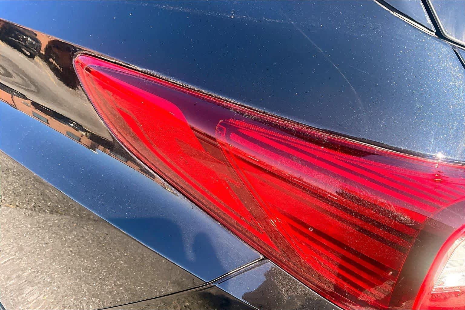 Used 2023 Majestic Black Pearl Acura  image 29