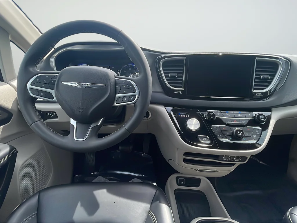 Used 2023 Blue Chrysler Touring L image 11