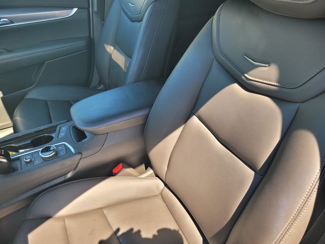 Used 2024 Silver Cadillac Luxury image 13