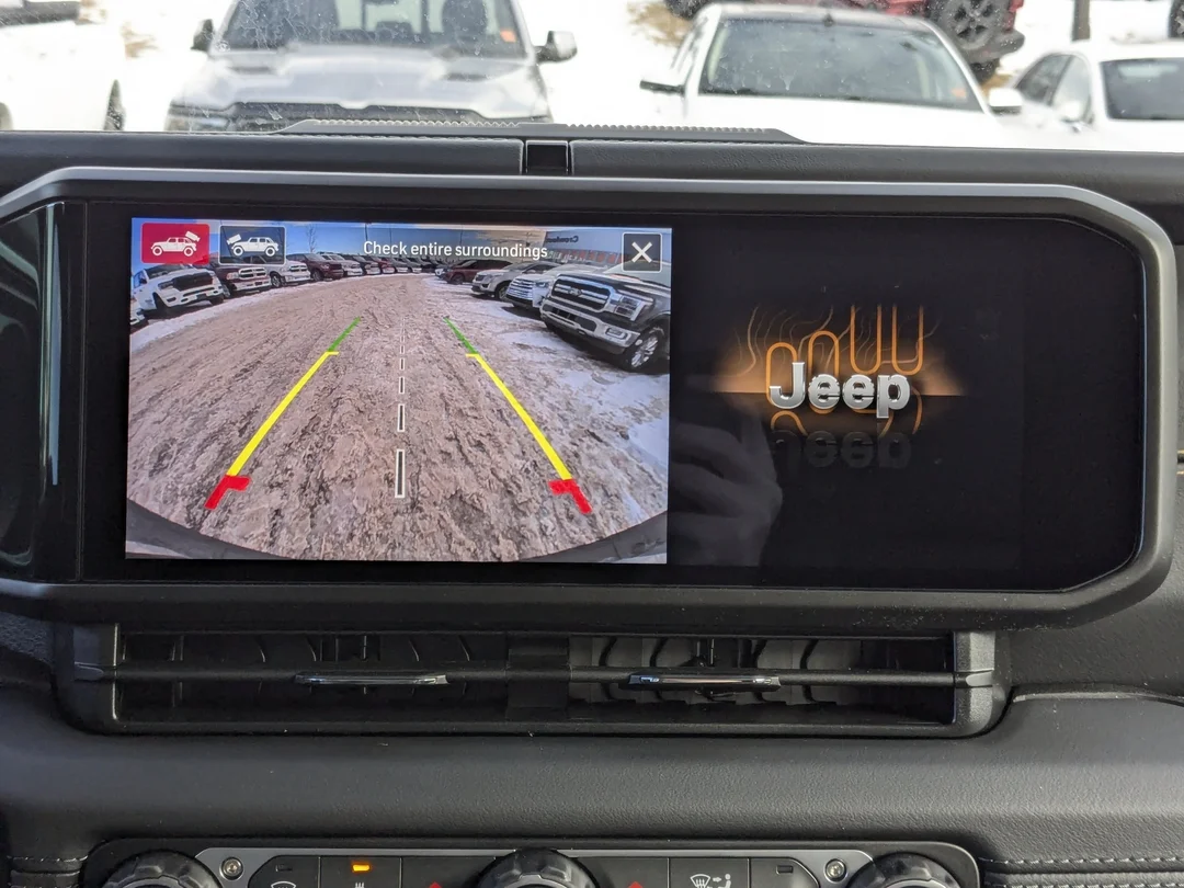 New 2026 Grey Jeep Sahara - - 4x4 - McKinley Leather - Body-Color Top - Alpine Audio - Remote Start & More! image 20