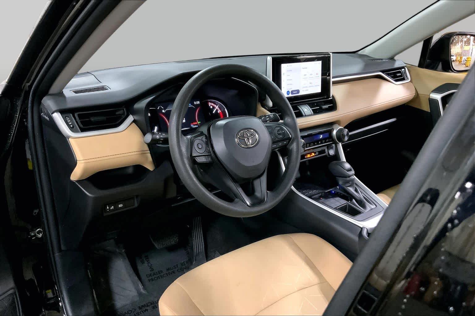 Used 2025 Midnight Black Metallic Toyota XLE image 18
