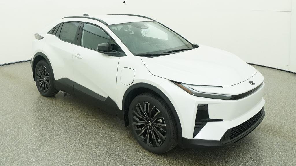 New 2026 Wind Chill Pearl Toyota XSE image 31