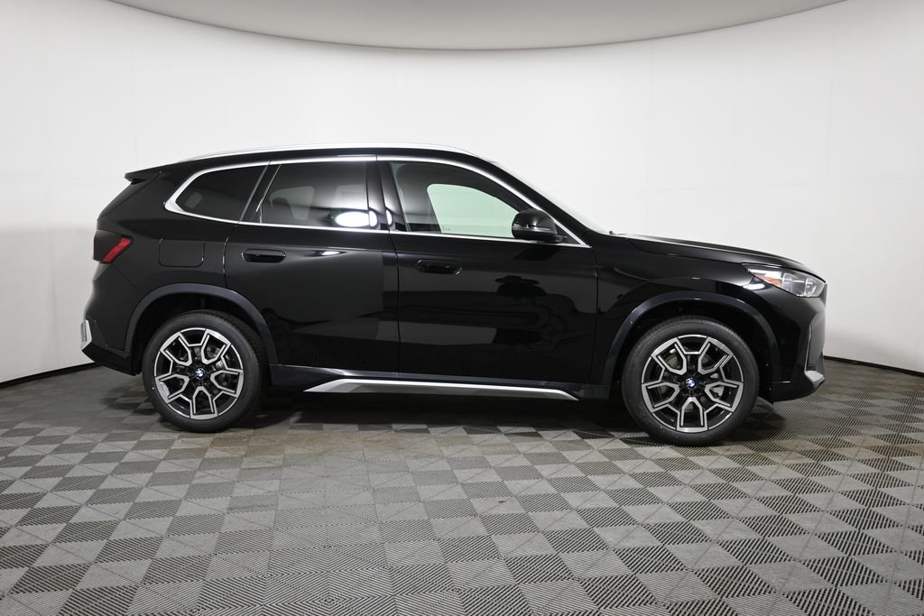 New 2026 Jet Black BMW xDrive28i image 8