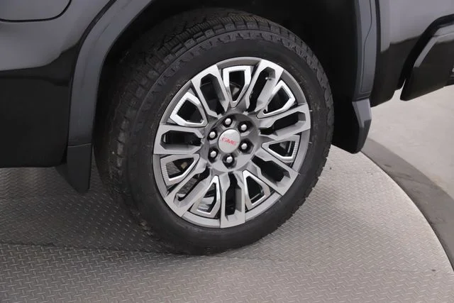 Used 2025 Black GMC Denali Ultimate image 14