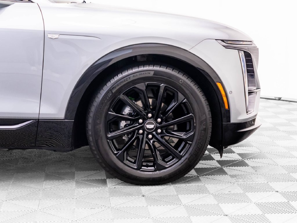 Used 2024 Silver Metallic Cadillac Sport image 35