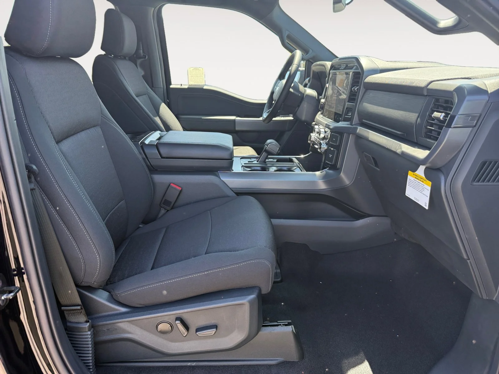 2025 Ford F-150 XLT - Photo 19