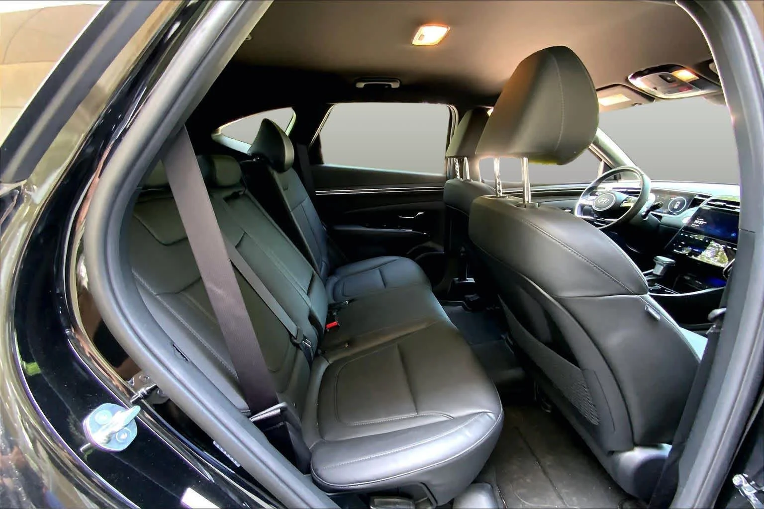 Used 2024 Black Pearl Hyundai XRT image 19