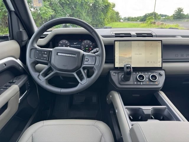 New 2026 Fuji White Land Rover S image 13