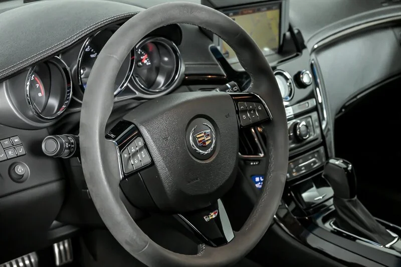 Used 2013 Black Diamond Tricoat Cadillac  image 22