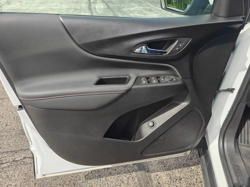 Used 2022 White Chevrolet RS image 15