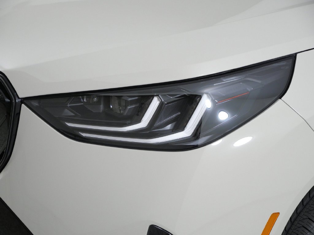 New 2026 Dune Grey Metallic BMW 30 xDrive image 3