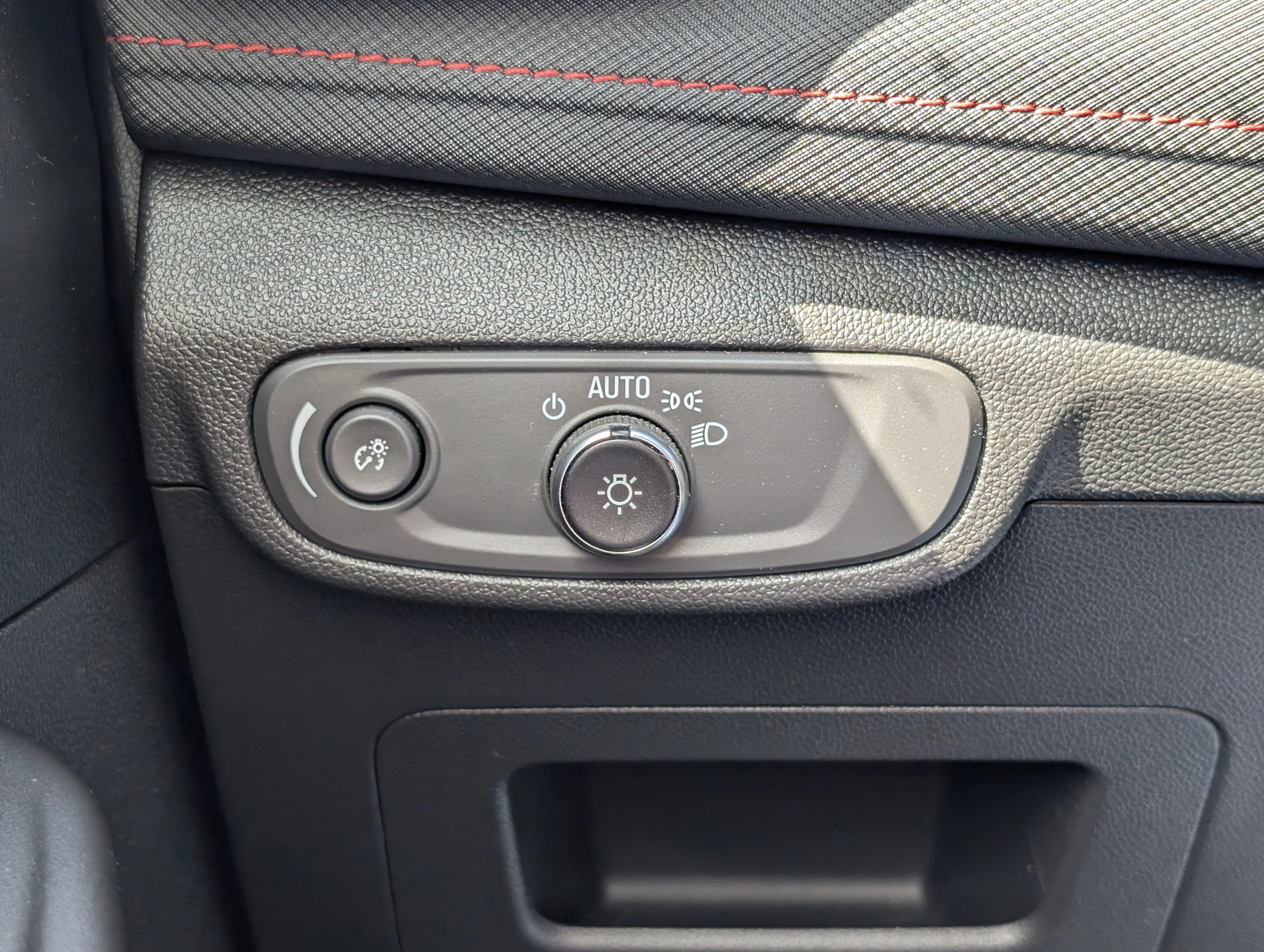 Used 2024 Summit White Chevrolet RS image 24