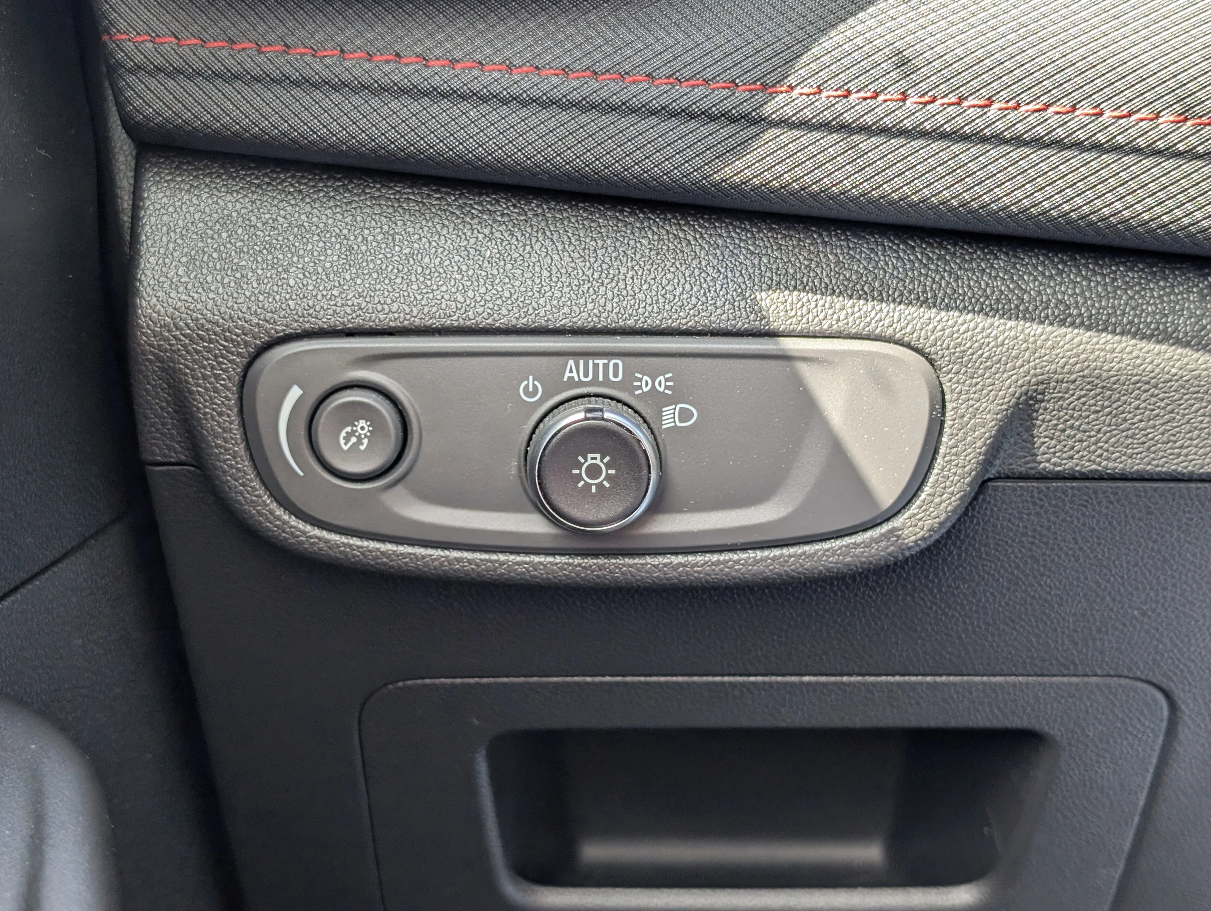Used 2024 Summit White Chevrolet RS image 24