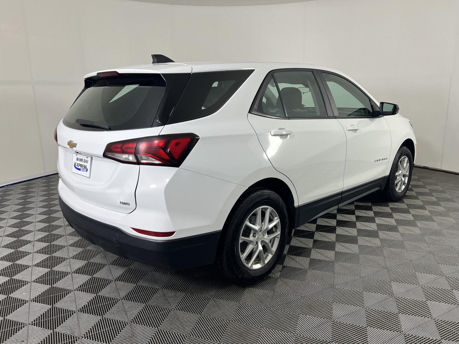 Used 2022 Summit White Chevrolet LS image 23