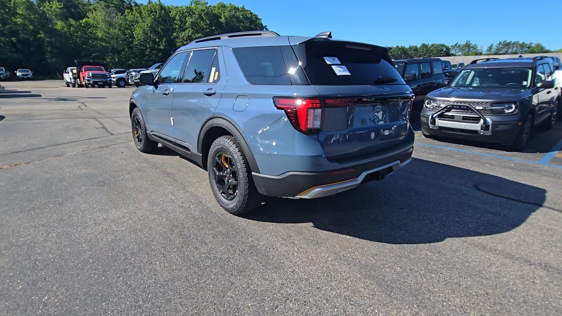 New 2026 Vapor Blue Metallic Ford Tremor® image 18