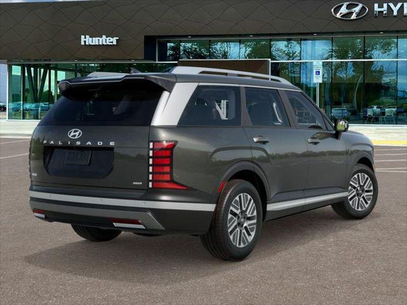 New 2026 Titan Green Hyundai SEL 8P image 4