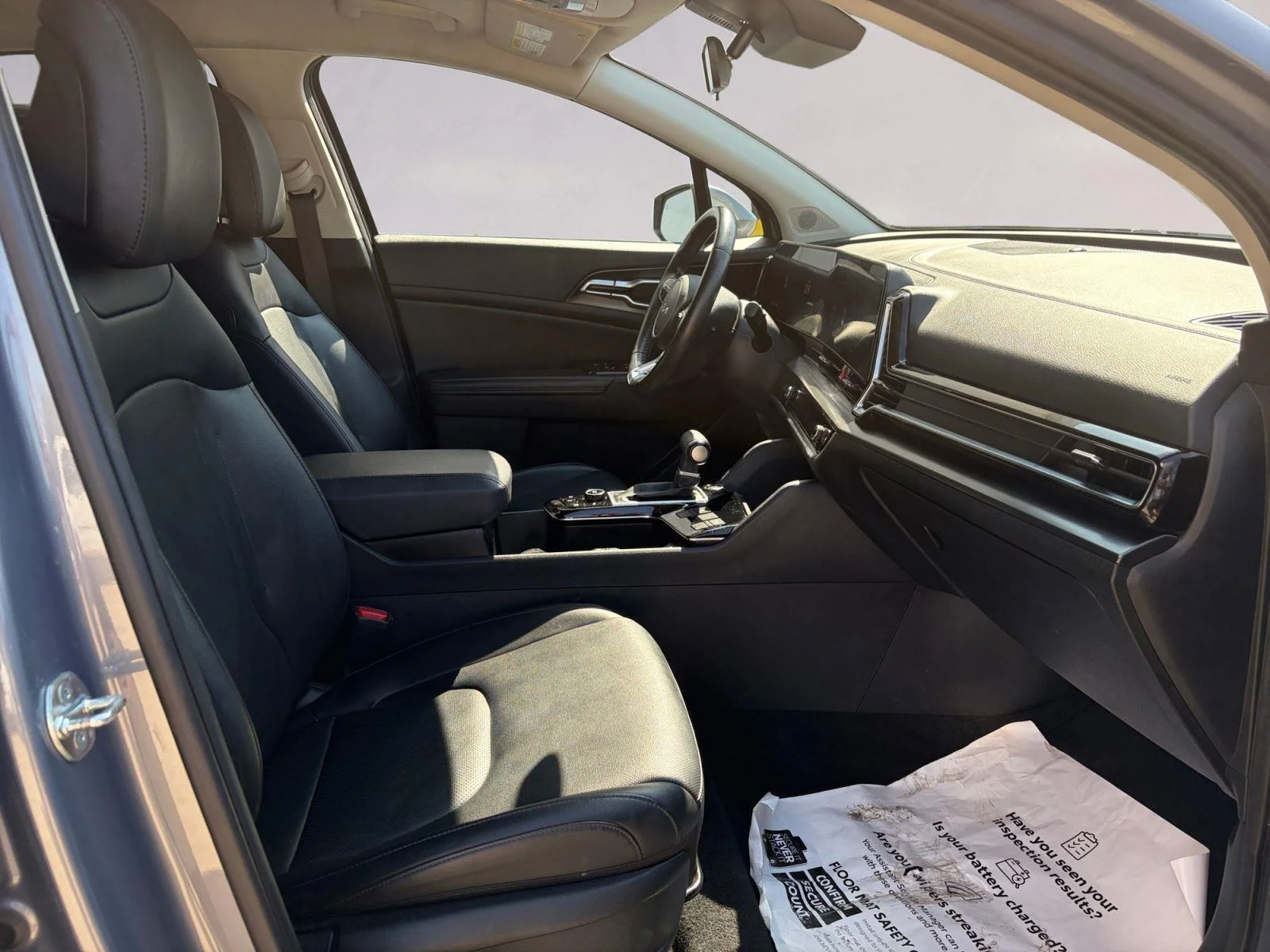 Used 2024 Everlasting Silver Kia EX image 15