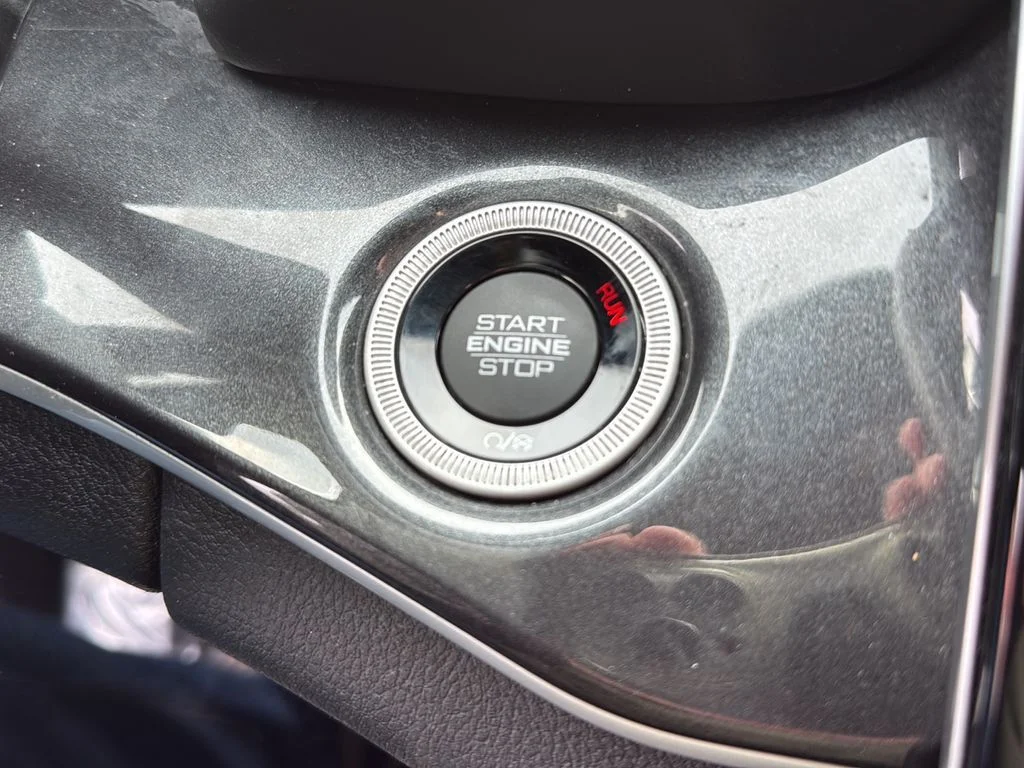 Used 2021 White Jeep Altitude image 20