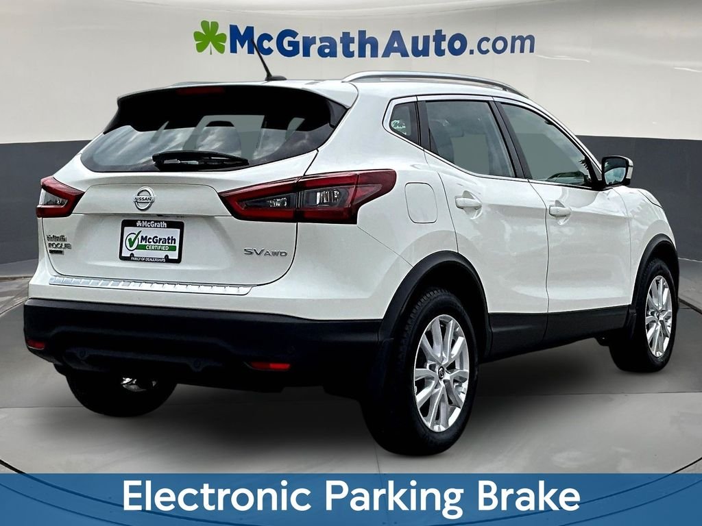 Used 2022 White Nissan SV image 8