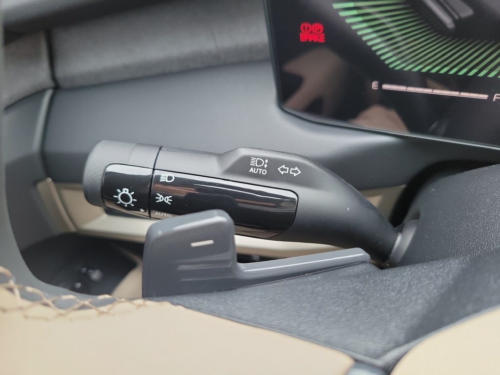 New 2027 Ebony Black Kia EX image 28