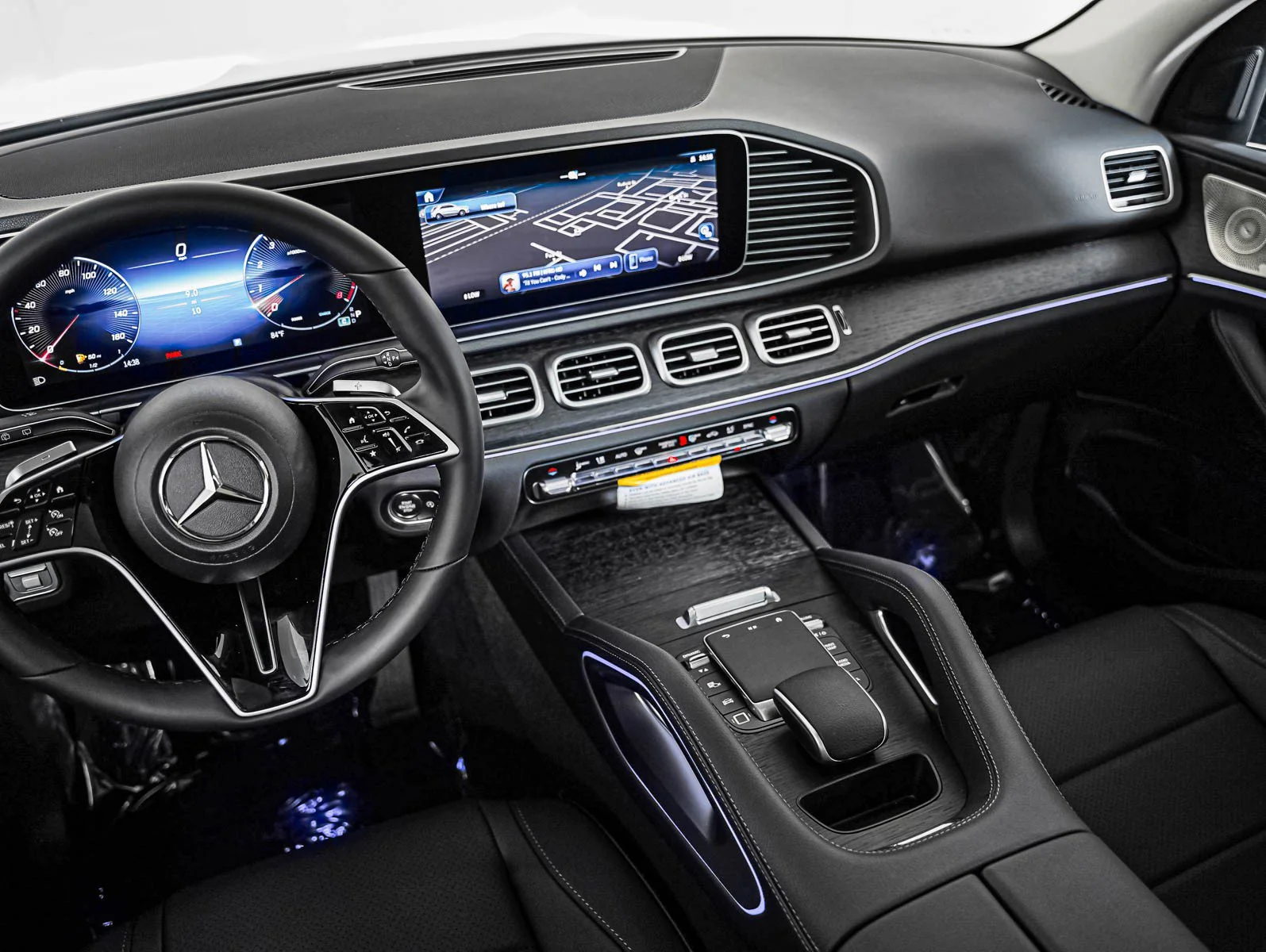 New 2026 Selenite Grey Metallic Mercedes-Benz 450 4MATIC® image 17