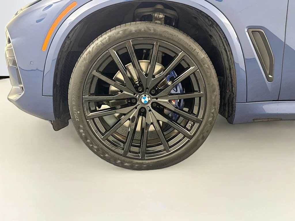 Used 2023 Blue BMW sDrive40i image 33