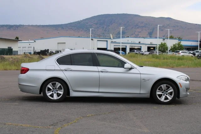 Used 2012 Silver BMW 528i xDrive image 7