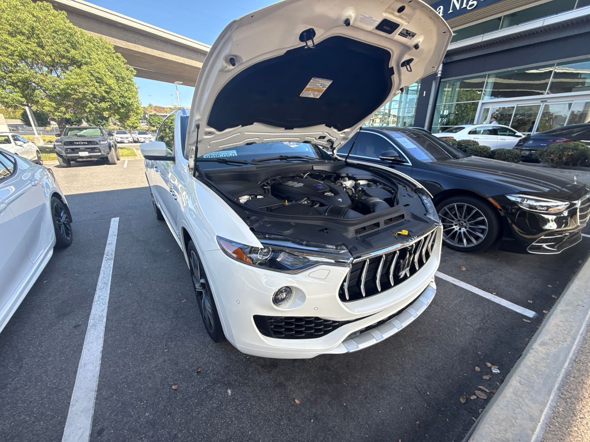 Used 2018  Maserati S GranLusso image 6