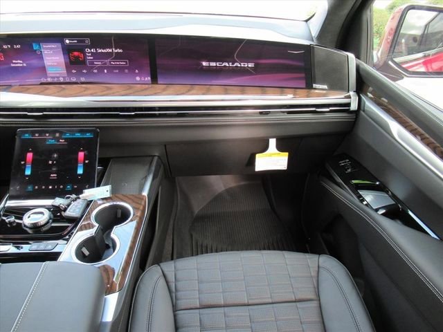 2026 Cadillac Escalade Platinum Sport - Photo 15