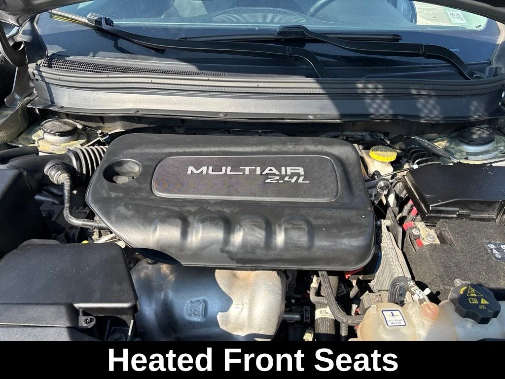 Used 2019 Silver Jeep Latitude Plus image 11