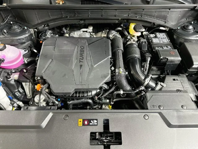 New 2027 Black Hyundai SE image 20