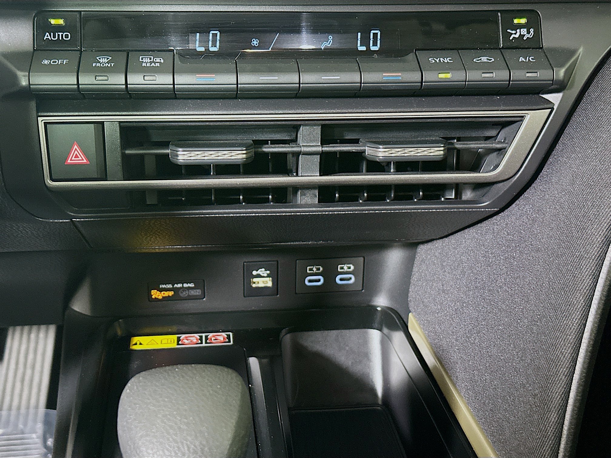 Used 2025 Underground Toyota LE image 23