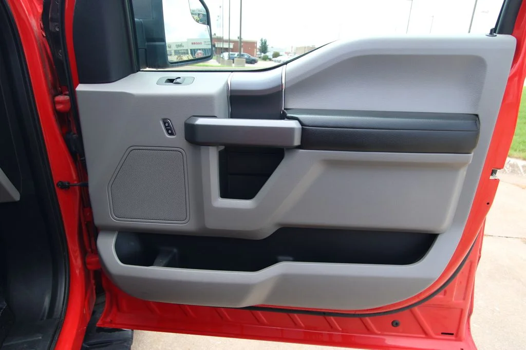 Used 2015 Red Ford XLT image 32