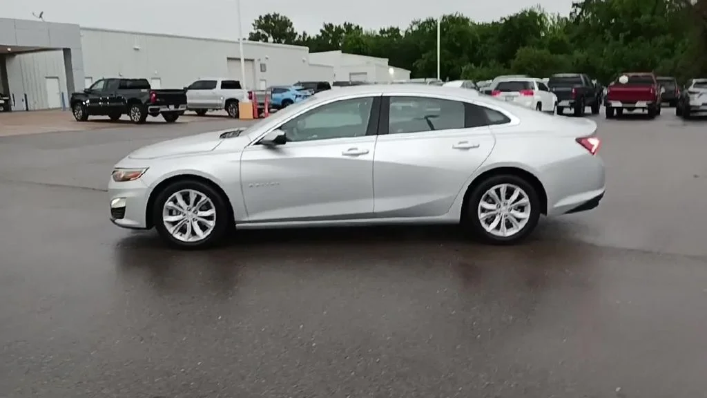 Used 2022 Silver Chevrolet LT image 5