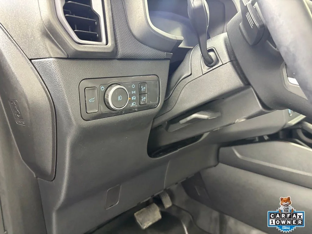 Used 2025 Gray Ford Badlands image 16