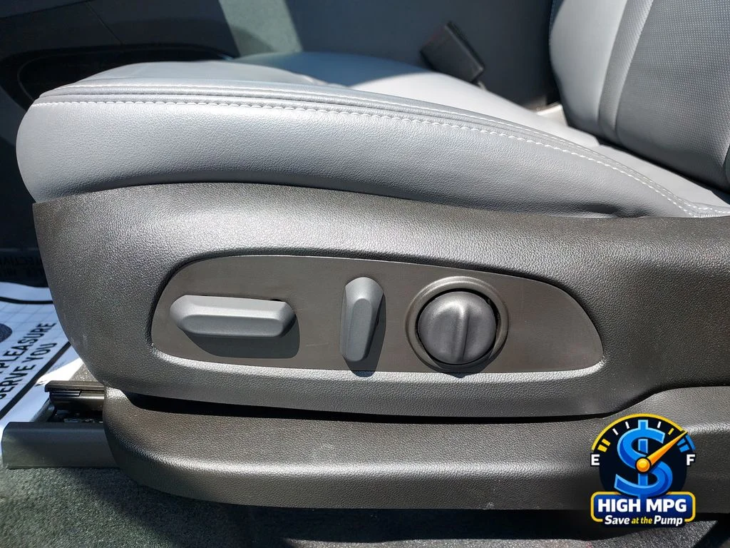 Used 2023 Gray Buick Essence image 10