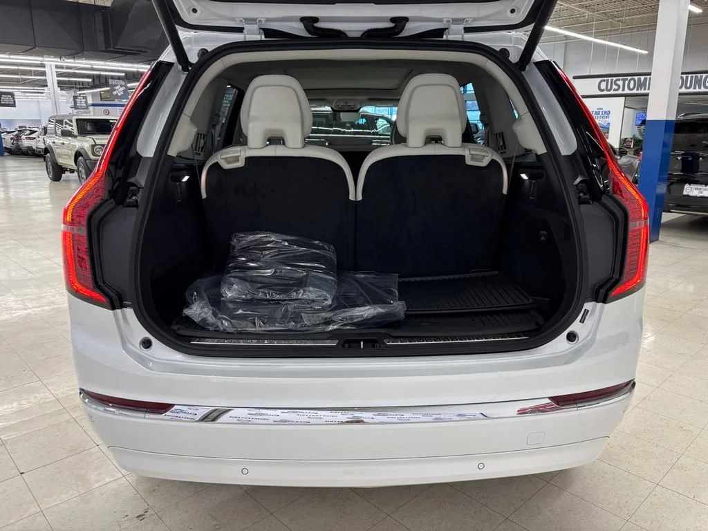 2026 Volvo XC90 Ultra - Photo 8