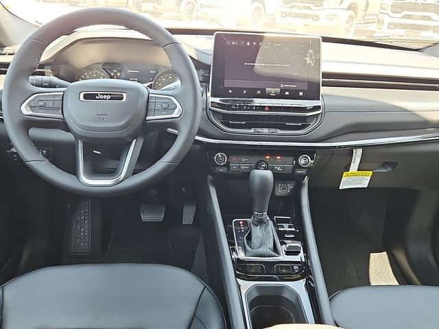 New 2026 Bright White Clearcoat Jeep Latitude image 12