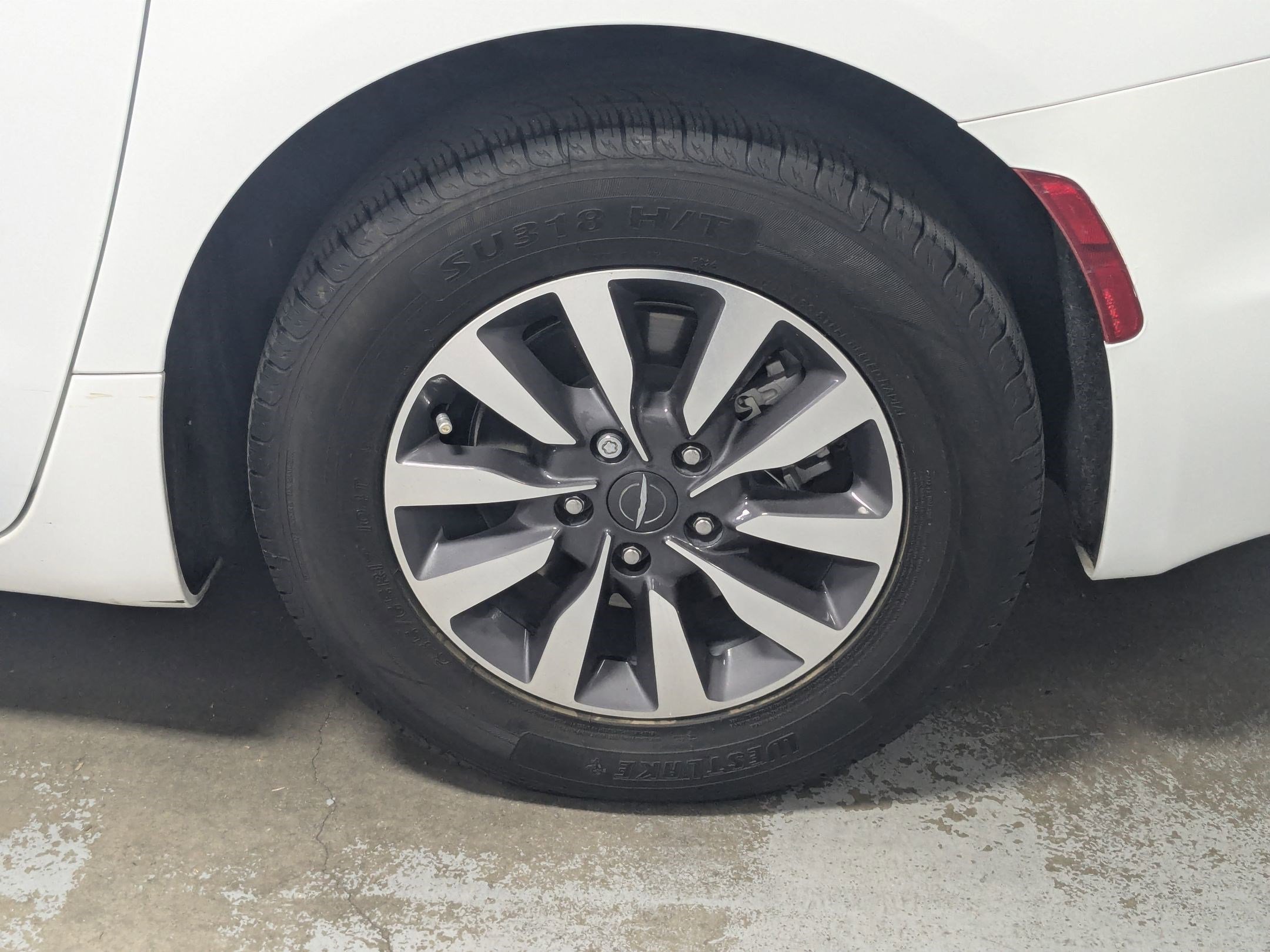 Used 2023 Bright White Clearcoat Chrysler Hybrid Limited image 23