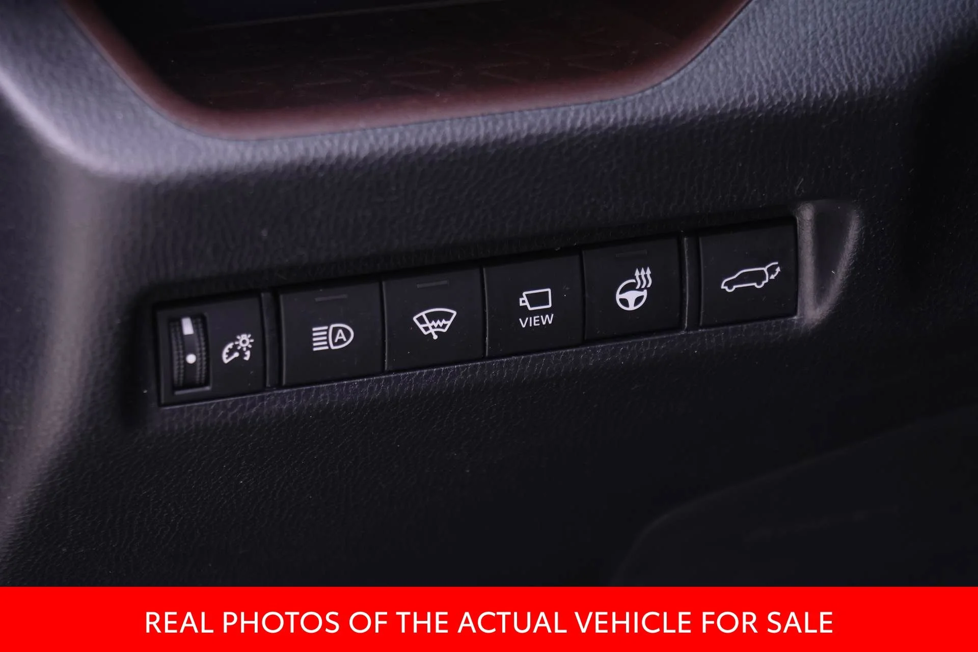 Used 2022  Toyota Limited image 15