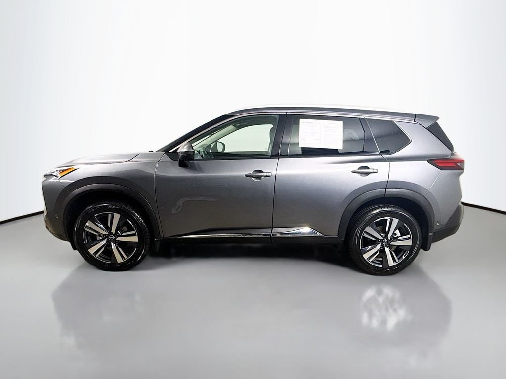 Used 2023 Gun Metallic Nissan SL image 4