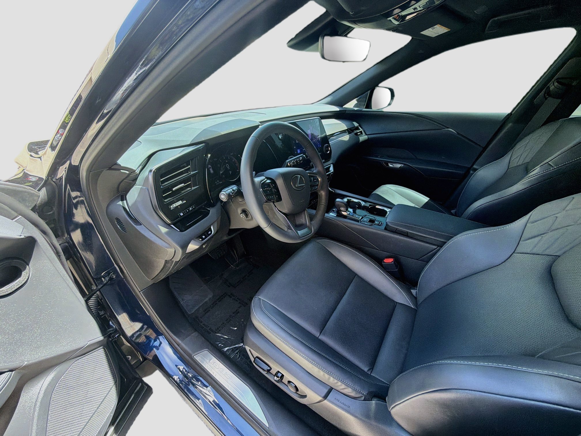 Used 2024 Mica Lexus RX 350 image 7