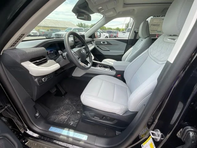 New 2026 Agate Black Metallic Ford Platinum™ image 10