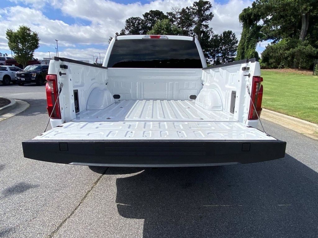 Certified Used 2024 Oxford White Ford XLT image 5