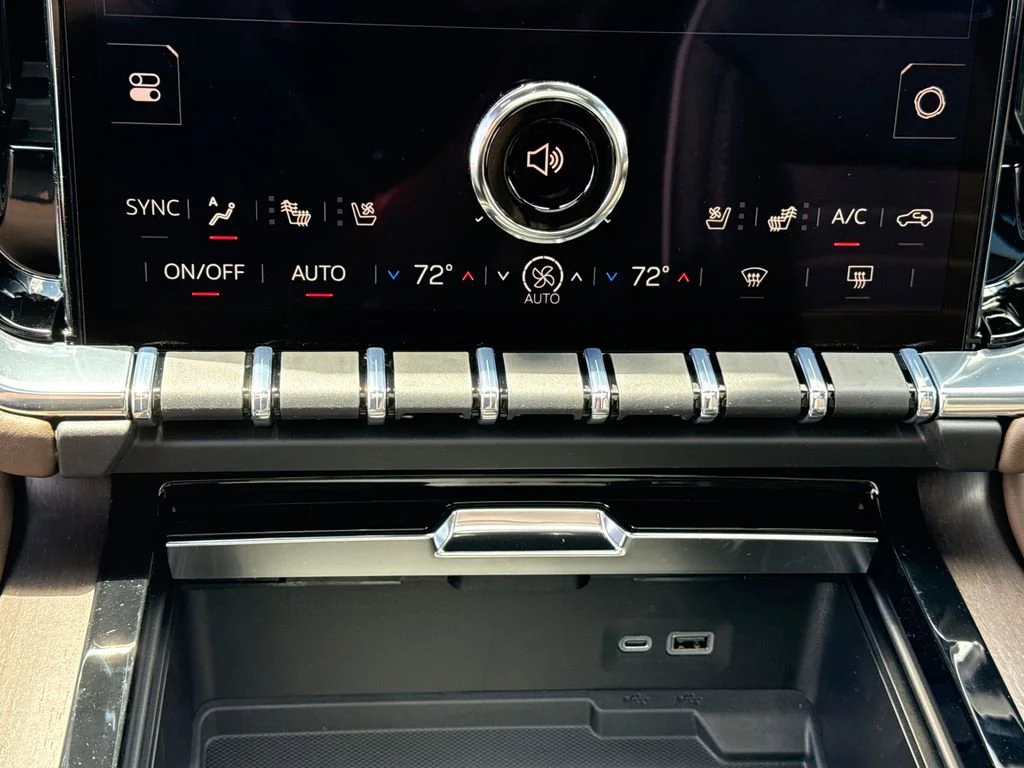 2026 GMC Yukon XL Denali Ultimate - Photo 26