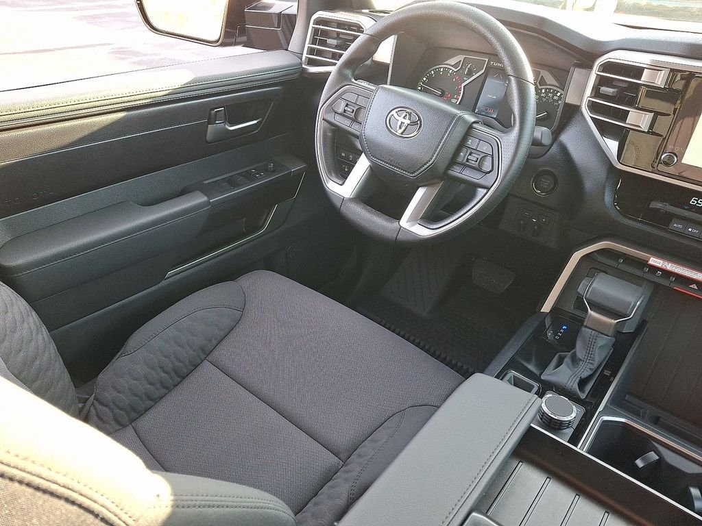 2026 Toyota Tundra SR5 - Photo 9