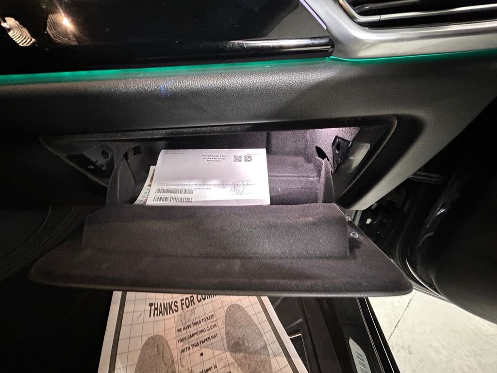 Used 2019 Black BMW xDrive50i image 28