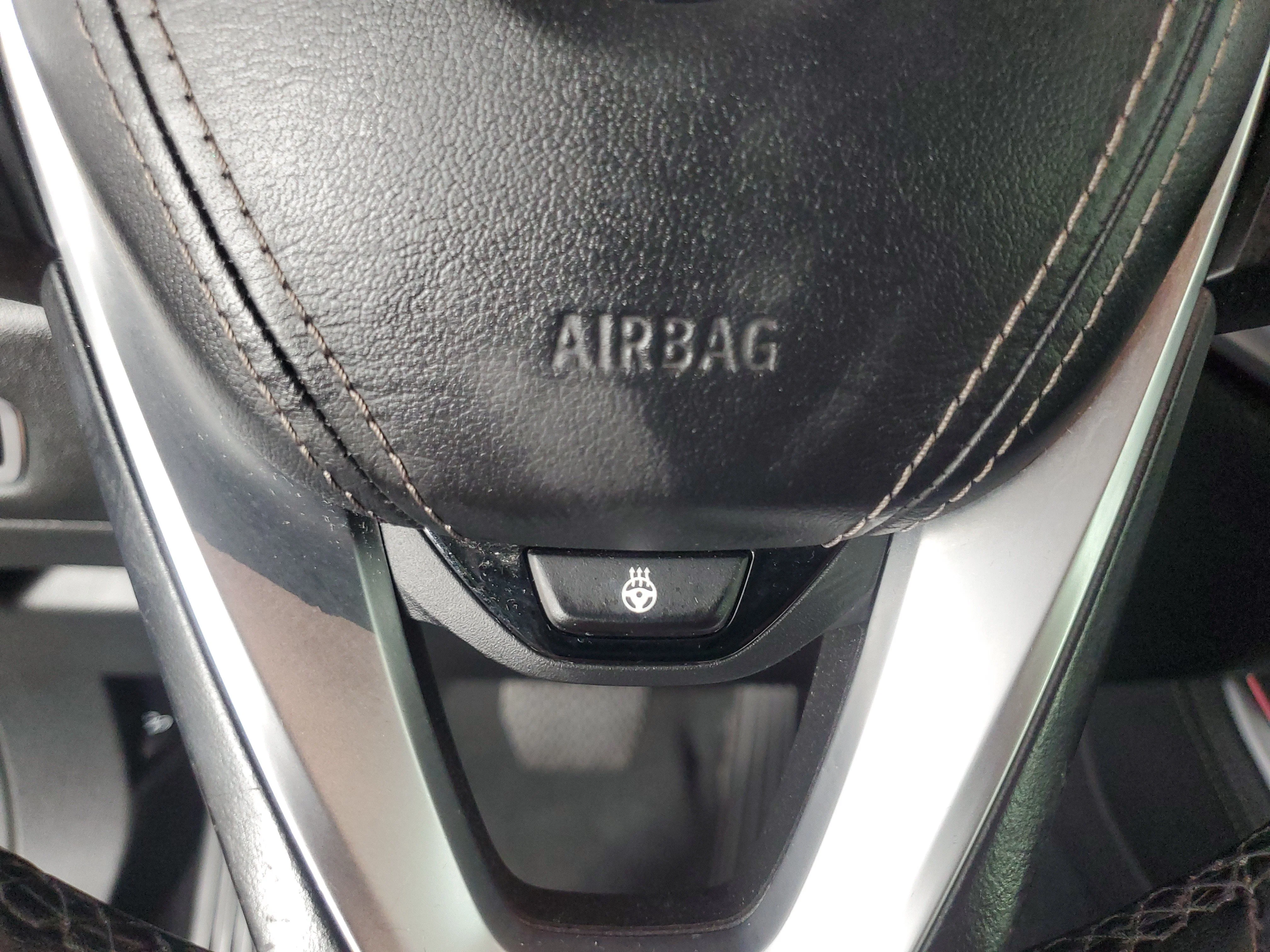 Used 2019 Arctic Gray Metallic BMW xDrive40i image 27