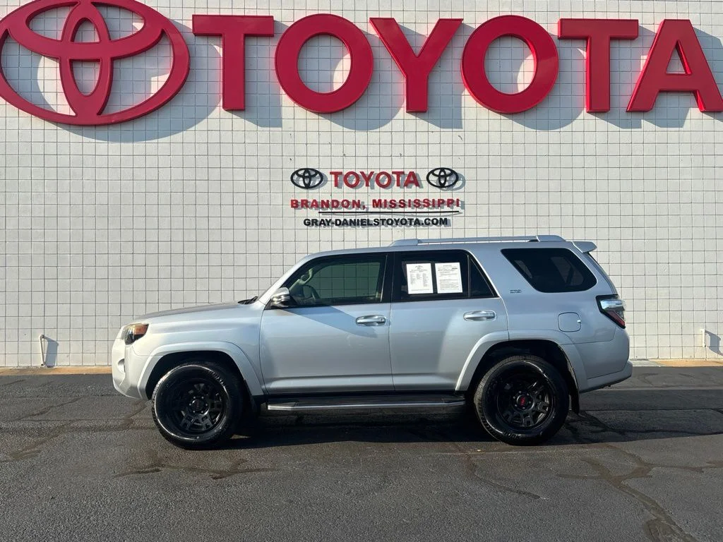 Used 2016 Silver Toyota SR5 Premium image 2