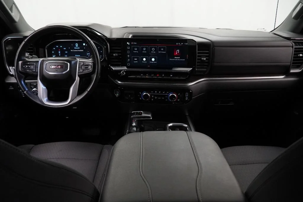 Used 2023 Onyx Black GMC Elevation image 14